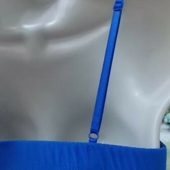 💕Flirty, Bandage Bodycon💕 w/Diagonal Seams - Picture 4 of 7